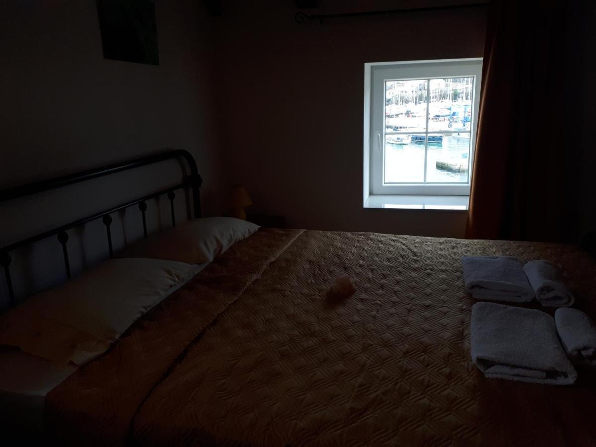 Guest House Provista Veli Iž Εξωτερικό φωτογραφία
