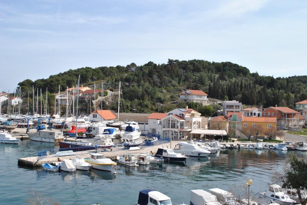 Guest House Provista Veli Iž Εξωτερικό φωτογραφία
